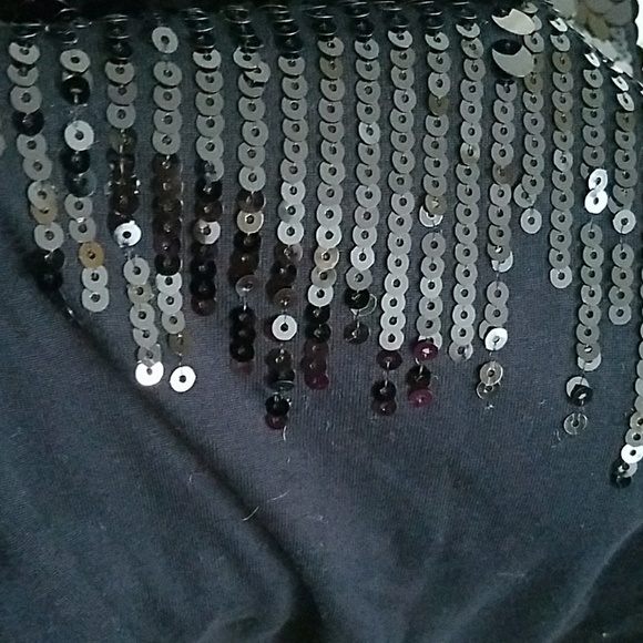 Steven Edward's tank top - Picture 3 of 3